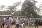 Bắt nghi phạm, 9 công an bị dân vây bắt, đánh gây thương
