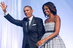 Tổng thống Obama thừa nhận đã cai thuốc vì sợ vợ
