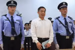 Bạc Hy Lai cười khi nghe phán quyết
