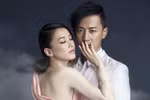 Huỳnh Thánh Y vai trần ôm chặt Lâm Phong