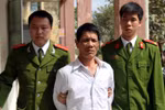 Cụ bà 85 tuổi bị trộm thắt cổ suýt chết vào lúc chập tối