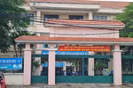 Phụ huynh phản ánh tiểu học Đỗ Tấn Phong bán cả các loại giấy bao kiếng