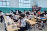 Phải có giấy xác nhận của phường học sinh mới được đến lớp là làm khó phụ huynh