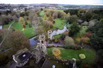 Khám phá điểm du lịch kỳ quái ở Ireland.
