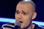 Ca sỹ nhóm Five lừng danh bị muối mặt tại chương trình The Voice 