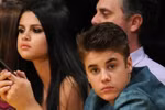 TMZ: 'Justin Bieber và Selena Gomez chia tay nhiều lần trong 2 tháng'