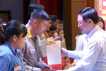 Chúng ta sẽ cùng nhau đón một cái Tết vui vẻ, tràn ngập tình yêu thương 