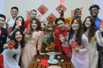 Du học sinh Việt gói bánh chưng, tổ chức chương trình Tết Xa Xứ