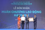 Trường Đại học Công nghệ, ĐHQGHN đón nhận Huân chương Lao động hạng Nhì 
