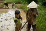 Chùm ảnh: 1001 nỗi khổ của những đứa trẻ ở tuổi đến trường