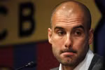 Góc ảnh: Guardiola như 'chết đứng' trong ngày nói lời chia tay Barca