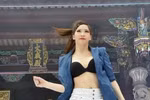 Mặc sexy, nhảy hiphop trước…đền Khổng Tử