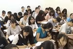 Có tăng lương giáo viên cũng khó hạn chế dạy thêm học sinh chính khóa hiện nay
