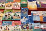 Lựa chọn sách giáo khoa lớp 1- Bộ đang làm khó các nhà trường!
