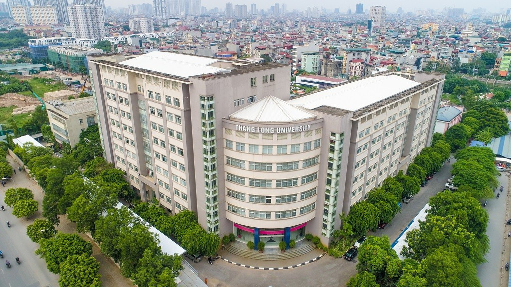 facilities-top-01.jpg