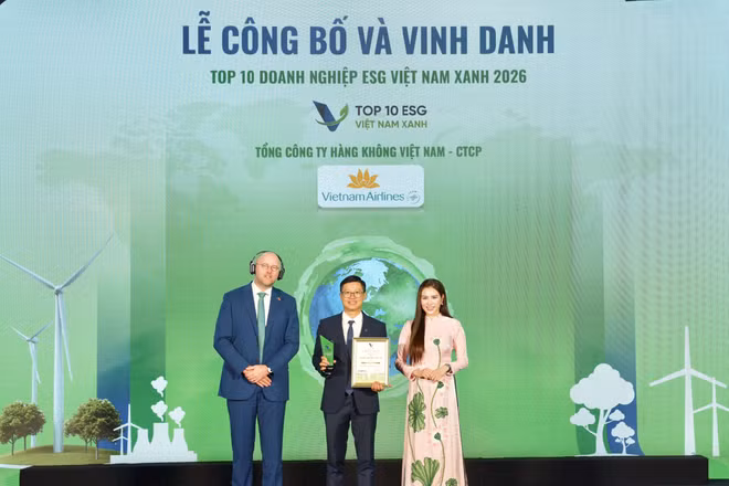 Vietnam Airlines hai năm liên tiếp vào Top 10 Doanh nghiệp ESG Việt Nam Xanh