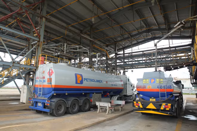 BSR xuất bán lô nhiên liệu Diesel sinh học B5 đầu tiên từ Nhà máy Lọc dầu Dung Quất