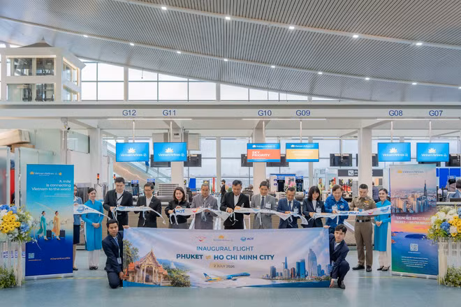 Vietnam Airlines chính thức khai trương đường bay Thành phố Hồ Chí Minh - Phuket