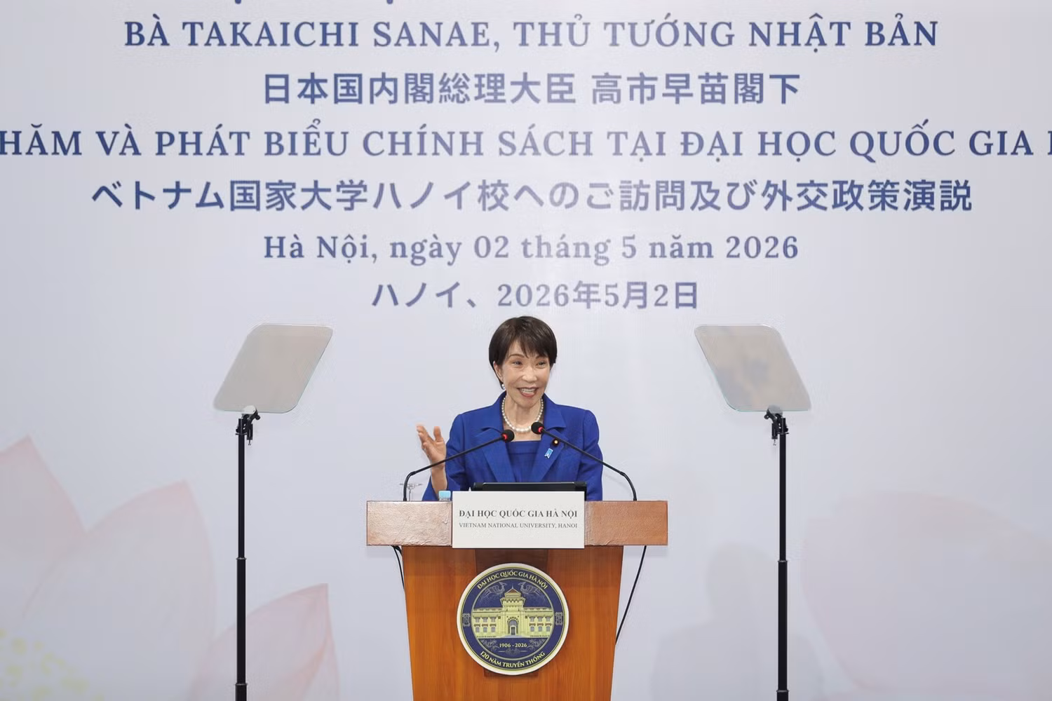 Thủ tướng Takaichi Sanae phát biểu chính sách ngoại giao của Nhật Bản tại Đại học Quốc gia Hà Nội.