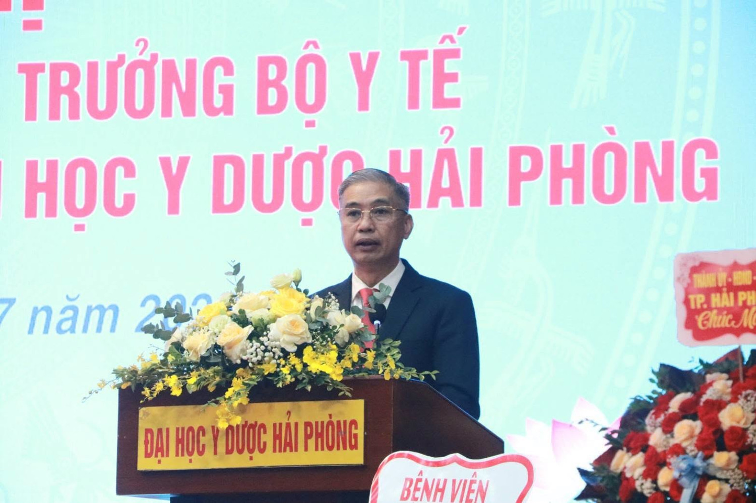 thay-khai-y-duoc-hai-phong.jpg