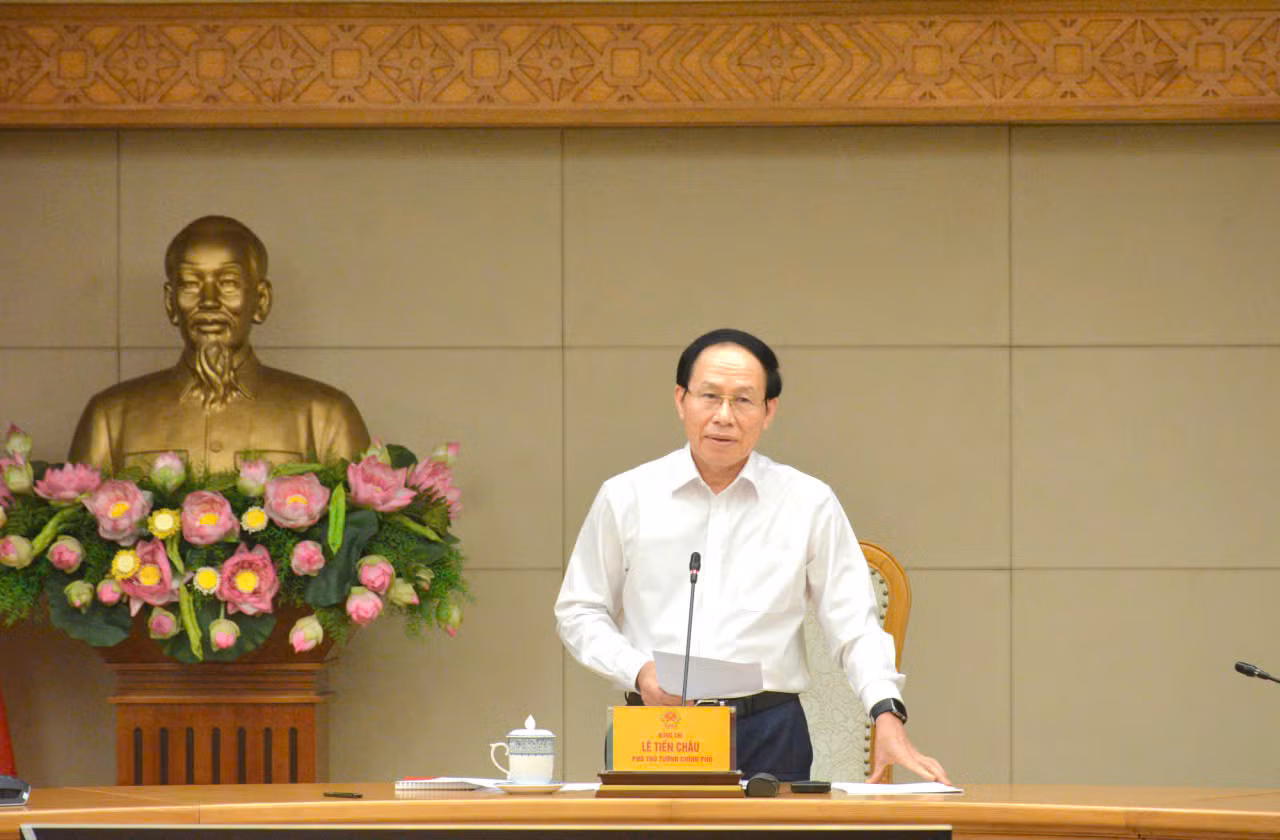 Phó Thủ tướng Lê Tiến Châu phát biểu kết luận buổi làm việc. Ảnh: Bộ Giáo dục và Đào tạo