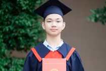 Thủ khoa đầu vào của VNU-IS chọn học Tự động hóa và Tin học trong môi trường tăng cường tiếng Anh