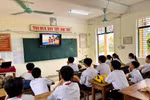 Nhiều giáo viên, nhân viên trường vùng khó kiêm nhiệm khiến công tác chăm sóc y tế HS gặp lúng túng