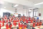 Thí điểm làm quen tiếng Trung, Nhật, Hàn cho học sinh lớp 1, 2: Cần rõ nguồn lực