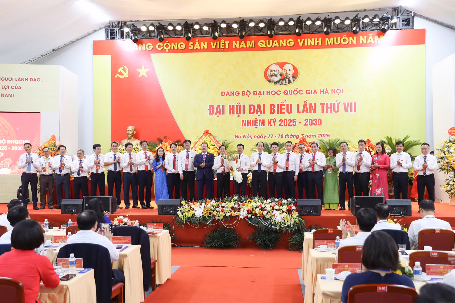 vnu-dai-hoi-dang-bo-dhqghn-lan-thu-vii-bch-dang-bo-dhqghn-1.jpg