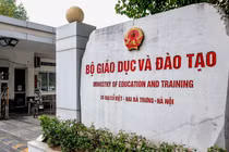 GV vào phòng thi nhắc bài, Sở GDĐT Tuyên Quang đề xuất cho thí sinh thi lại môn Toán: Bộ GD nói gì?