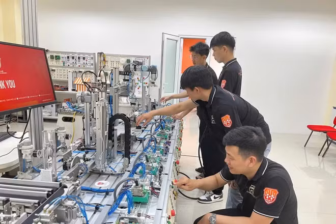 Lo ngại khả năng hấp thụ của thị trường không theo kịp tốc độ tăng nguồn cung nhân lực bán dẫn