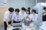 Để được công nhận là "đại học" cần 60% GV tiến sĩ, 5% GV quốc tế: Trường đại học nói gì?