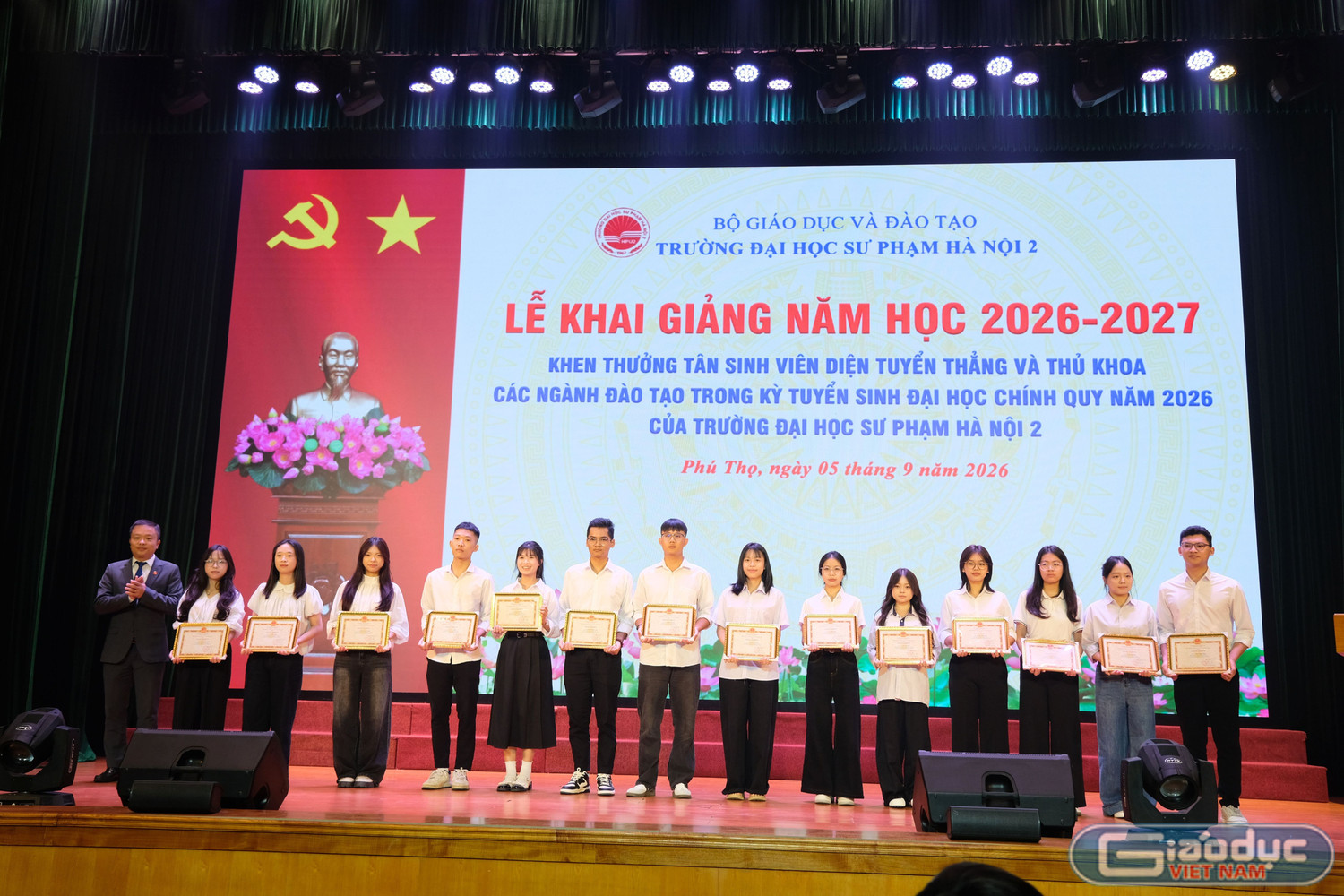 gdvn-thu-khoa.jpg