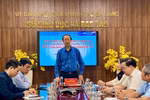 Thứ trưởng Thường trực Phạm Ngọc Thưởng trao đổi tại buổi làm việc với Sở Giáo dục và Đào tạo thành phố Đà Nẵng