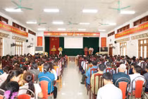 UBND xã đẩy mạnh tuyên truyền, phát huy vai trò "giám sát tại cơ sở" để ngăn chặn sách giáo khoa giả