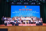 Các đại biểu chụp ảnh lưu niệm tại Hội thảo.