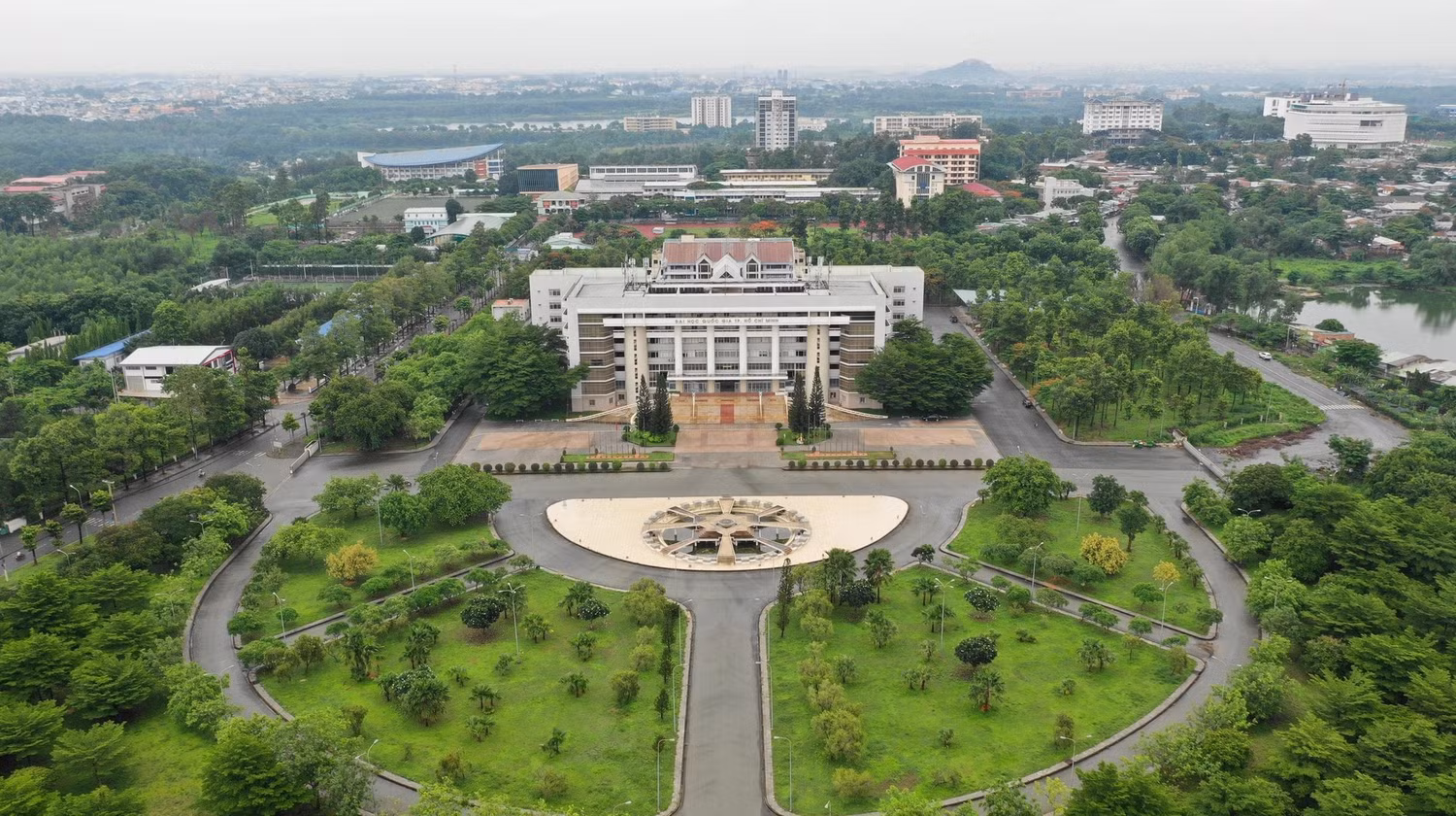 hcm-1.jpg