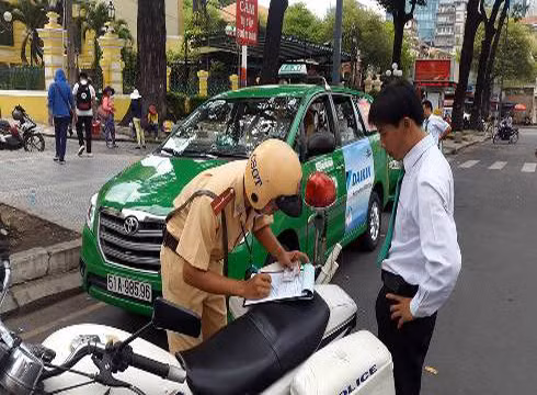 Thành phố Hồ Chí Minh muốn tăng mức phạt vi phạm giao thông lên gấp 2 lần (Ảnh: P.L) Thành phố Hồ Chí Minh muốn tăng mức phạt vi phạm giao thông lên gấp 2 lần (Ảnh: P.L)