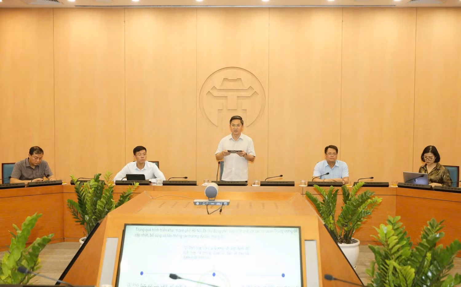 Phó Chủ tịch Ủy ban nhân dân thành phố Hà Nội Hà Minh Hải phát biểu. Ảnh: Linh Phạm