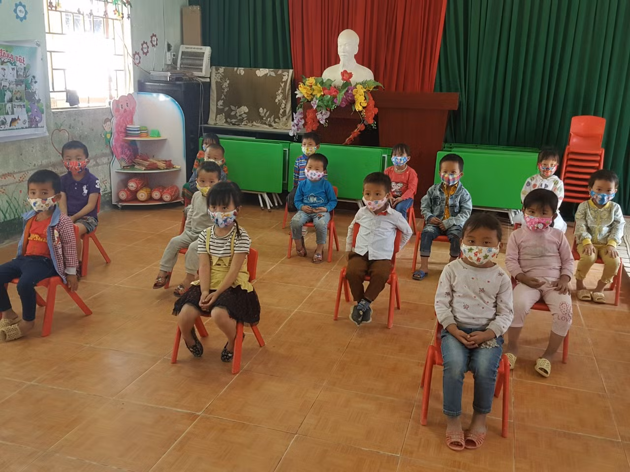 Lớp học Mầm non giãn cách ở trường Lũng Táo.