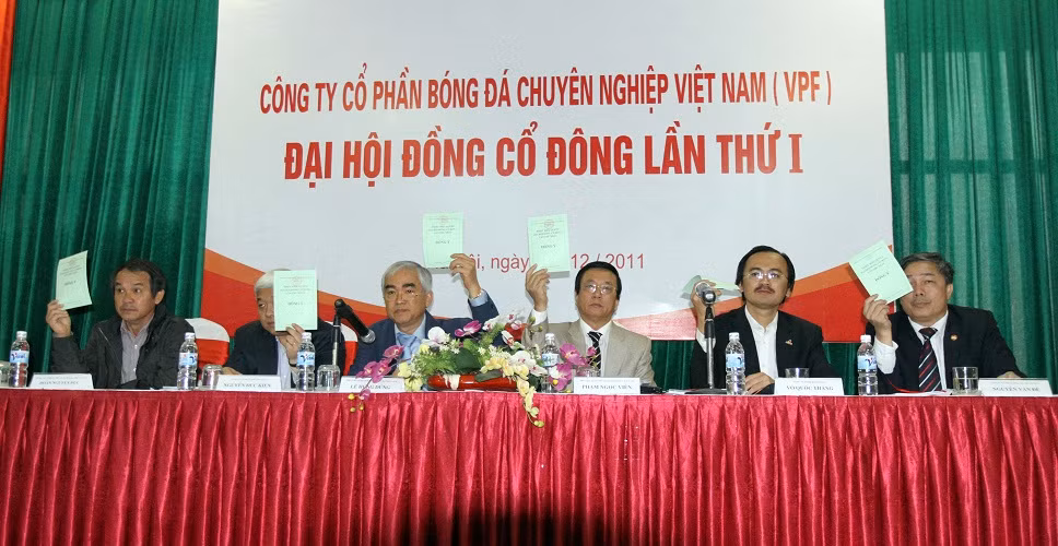 Sau buổi tổng kết là sự ra đời của Công ty Cổ phần bóng đá chuyên nghiệp Việt Nam (VPF) Sau buổi tổng kết là sự ra đời của Công ty Cổ phần bóng đá chuyên nghiệp Việt Nam (VPF)
