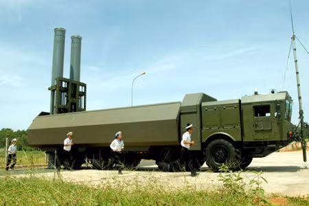 Hệ thống Bastion phóng tên lửa Yakhont của Việt Nam Hệ thống Bastion phóng tên lửa Yakhont của Việt Nam