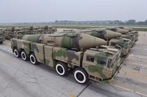 Tên lửa đạn đạo tầm trung Đông Phong-21C Trung Quốc