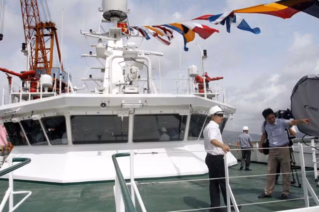 Cabin điều khiển của tàu kiểm ngư KN 781