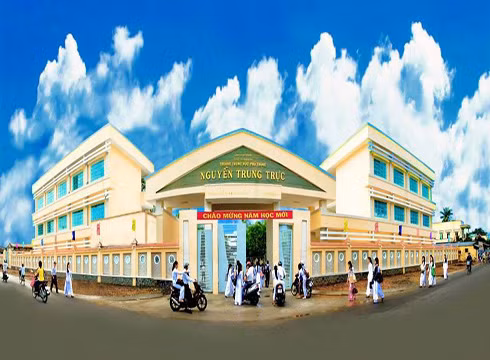 “Tụi em cũng là con người, tụi em không phải là người máy!” ảnh 3
