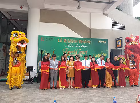 Khánh thành khu ẩm thực Foodcourt tại Trường Đại học Quốc tế Hồng Bàng ngày 17/9 (ảnh: P.L) Khánh thành khu ẩm thực Foodcourt tại Trường Đại học Quốc tế Hồng Bàng ngày 17/9 (ảnh: P.L)