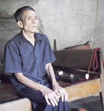 Ông lão cô độc, mù lòa 30 năm ngóng con, Tin tức trong ngày, nguoi co hoan canh kho khan, mu loa, ong lao mu loa, co don, song neo don, tin tuc, tin nhanh, tin hot, vn