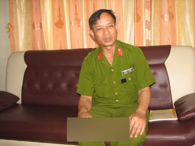Trung tá Cao Đức Trung, người có hơn 30 năm công tác tại Trại giam số 3: “Bất cứ phạm nhân nào, dù có lưu manh, tàn độc đến đâu cũng phải run sợ khi đứng trước pháp luật, đứng trước những bản án nghiêm minh”.