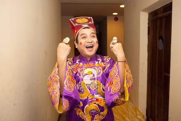 Hình ảnh "nhí nhảnh", tươi vui của Táo Giao thông Chí Trung.