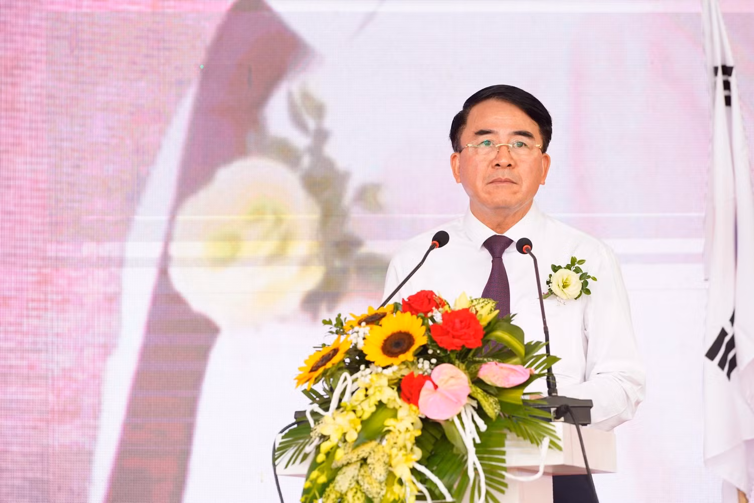 Ông Lê Khắc Nam - Phó chủ tịch Uỷ ban nhân dân thành phố Hải Phòng phát biểu tại lễ khai trương (Ảnh: Lã Tiến)